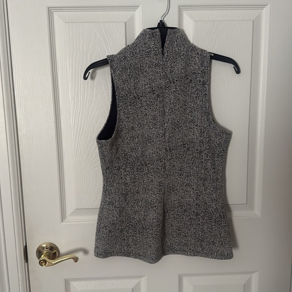 Express Black and White Textured Tank Top mock neck medium - Picture 4 of 4